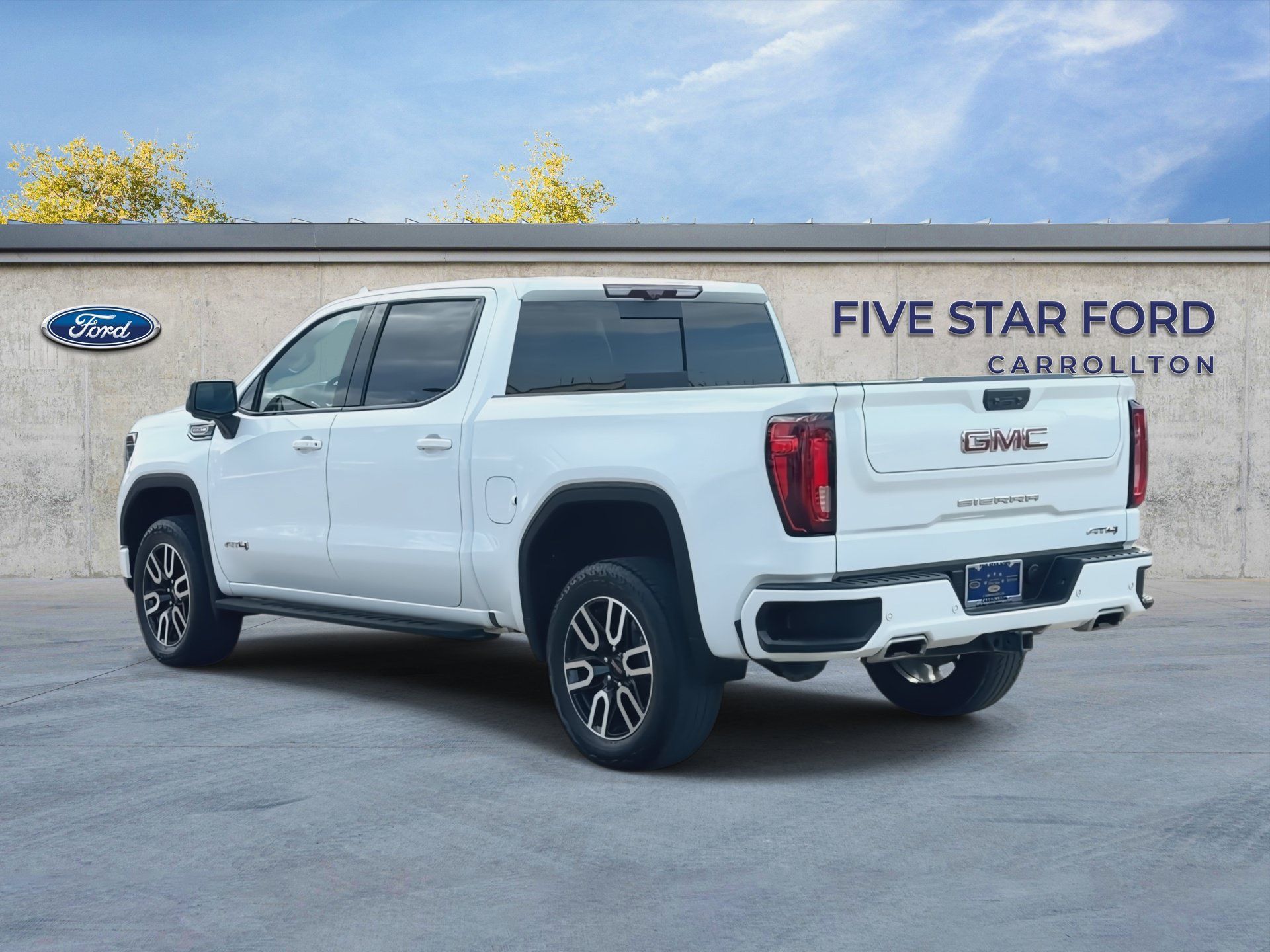 Used 2025 GMC Sierra 1500 AT4 w/ AT4 Premium Package AWD/4WD image 6