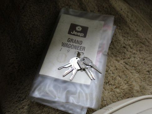 Used 1989 Jeep Grand Wagoneer image 51