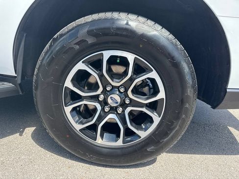 Used 2024 Ford Expedition XLT RWD image 26