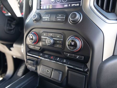 Used 2021 Chevrolet Silverado 1500 RST image 19