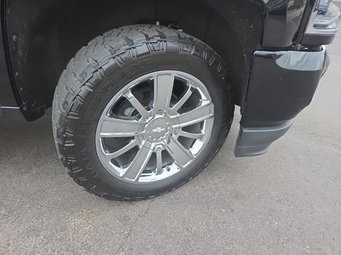 Used 2017 Chevrolet Silverado 1500 High Country image 11