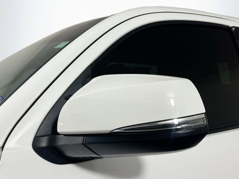 Used 2021 Toyota Tacoma TRD Off-Road image 12