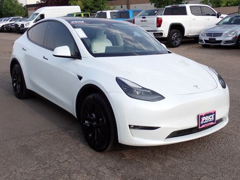 Used 2023 Tesla Model Y Long Range AWD/4WD image 5