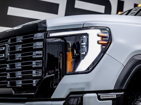 Used 2026 GMC Sierra 2500 Denali Ultimate AWD/4WD image 14