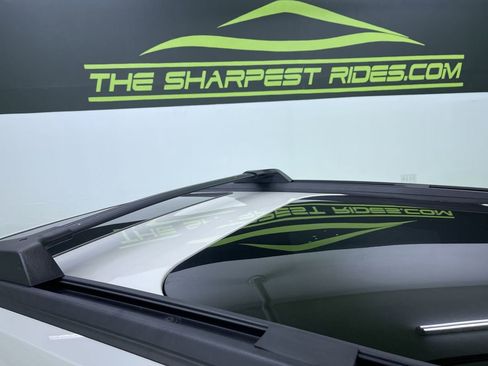 Used 2011 Chevrolet Traverse LTZ image 27