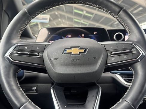 Certified 2024 Chevrolet Equinox EV LT image 33