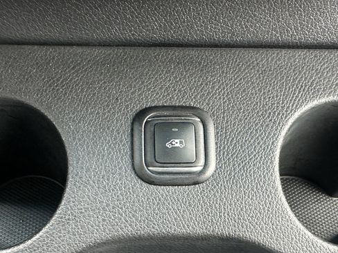 Used 2024 Mercedes-Benz Sprinter 2500 image 32