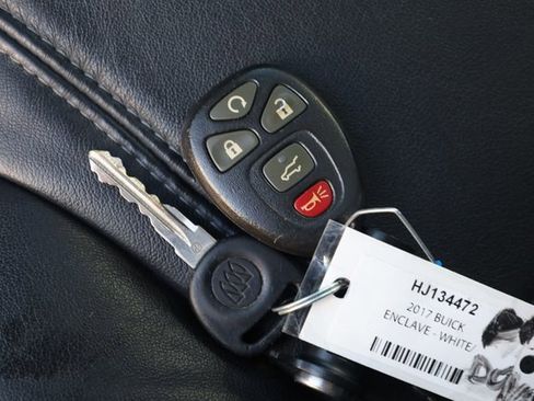 Used 2017 Buick Enclave Leather image 32