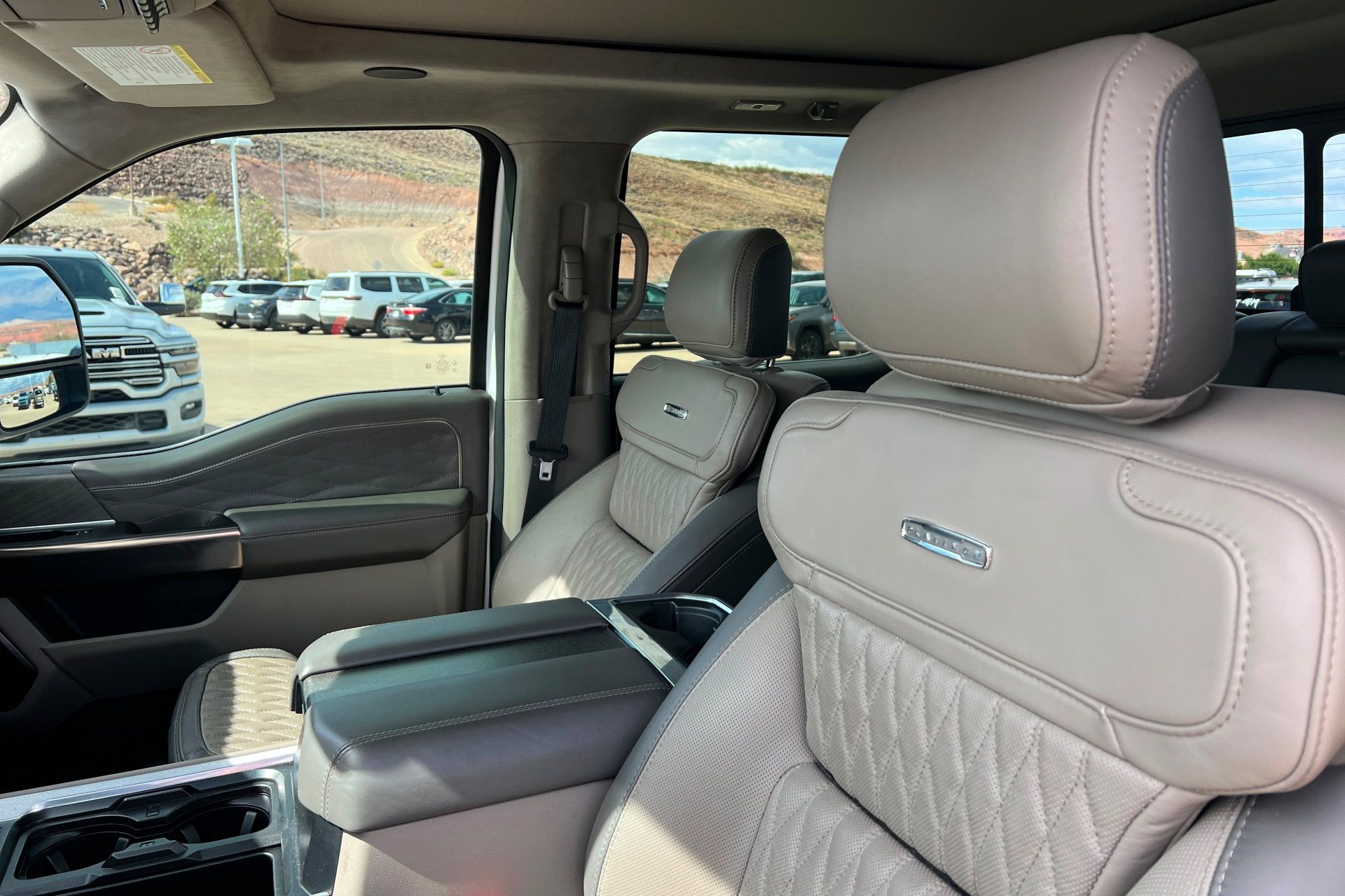 Used 2026 Ford F350 Platinum w/ Platinum Plus Package AWD/4WD image 16