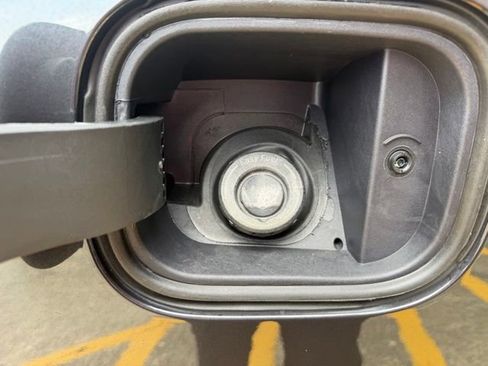 Used 2024 Ford Expedition XLT RWD image 18
