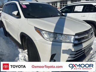 Used 2019 Toyota Highlander XLE video 1