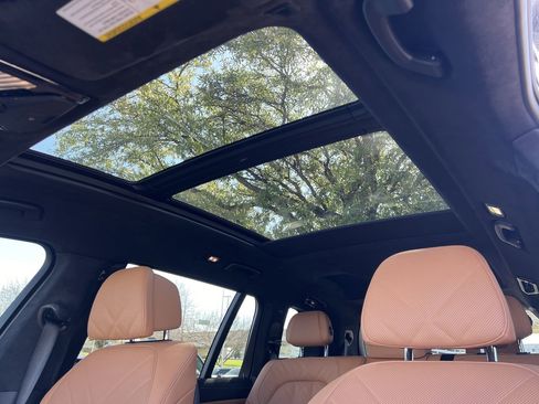 Used 2023 BMW X7 xDrive40i w/ Executive Package AWD/4WD image 31