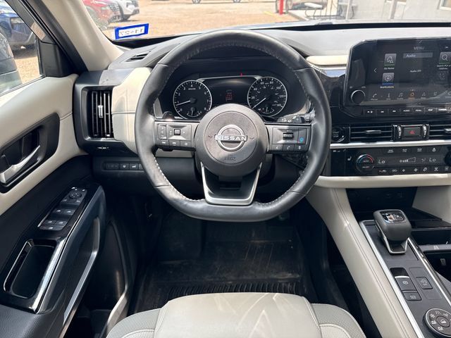 Certified 2025 Nissan Pathfinder SL w/ Cargo Package AWD/4WD image 13