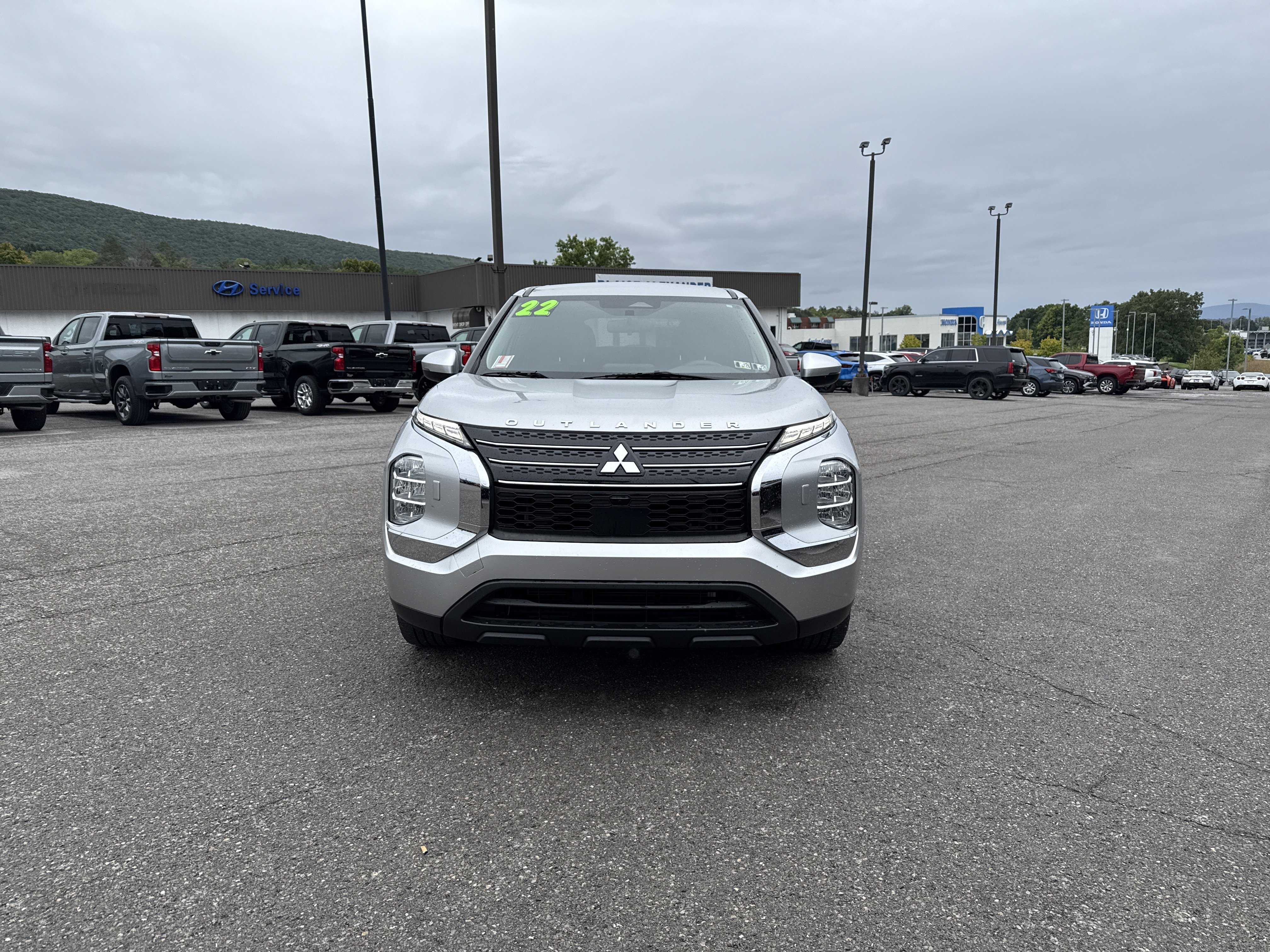 Used 2022 Mitsubishi Outlander ES AWD/4WD image 8
