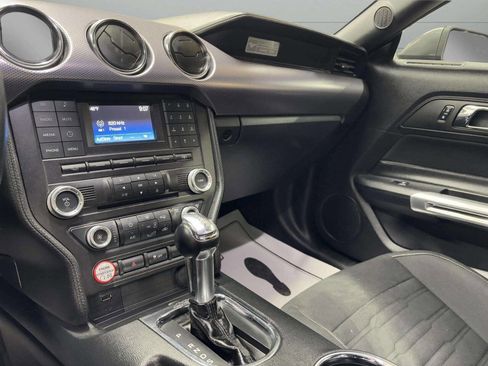 Used 2015 Ford Mustang GT image 30