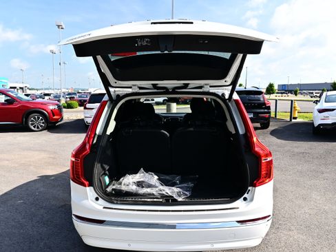 Used 2024 Volvo XC90 B6 Ultimate w/ Protection Package Premier AWD/4WD image 9
