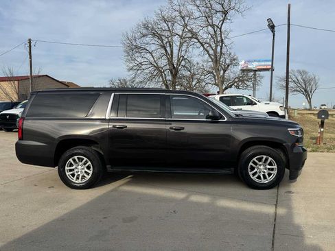 Used 2015 Chevrolet Suburban LT AWD/4WD image 10