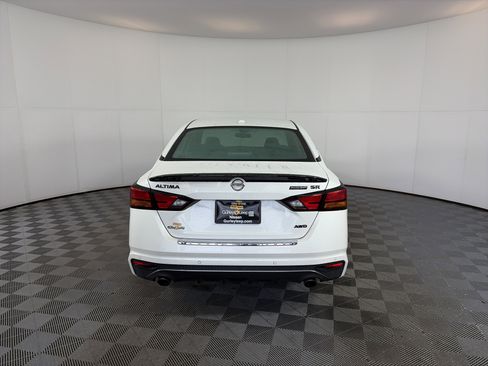 Certified 2022 Nissan Altima 2.5 SR w/ Midnight Edition Package image 9
