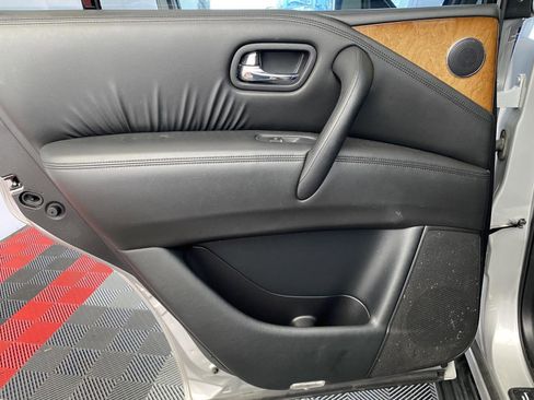 Used 2014 INFINITI QX80 4WD w/ Theater Package image 20