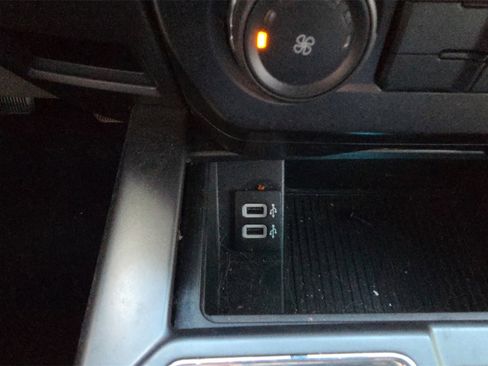 Used 2019 Ford F150 XLT image 29