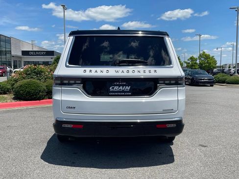 Used 2024 Jeep Grand Wagoneer L Series III AWD/4WD image 6