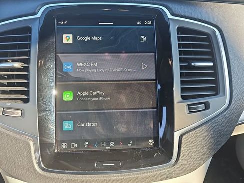 Used 2023 Volvo XC90 B5 Core w/ Protection Package Premier image 21