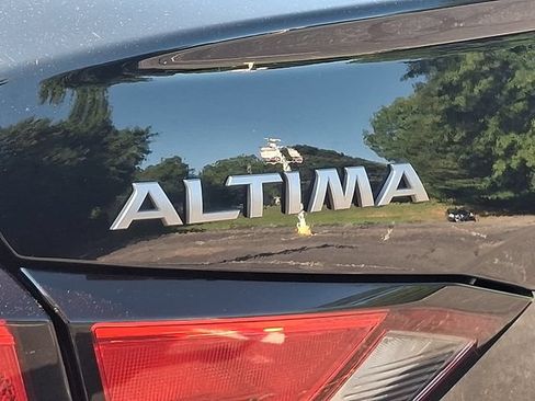 Used 2025 Nissan Altima 2.5 SV AWD/4WD image 30