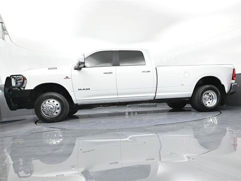 Used 2026 RAM 3500 Laramie w/ Towing Technology Group AWD/4WD image 33