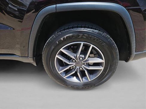 Used 2019 Jeep Grand Cherokee Limited RWD image 9