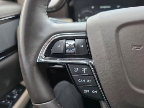 Used 2023 Lincoln Nautilus Reserve image 15