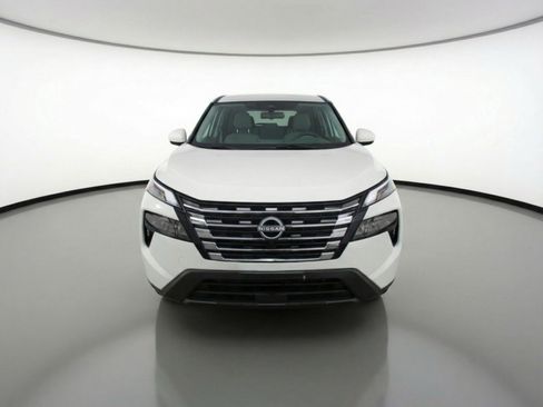 Used 2025 Nissan Rogue SV image 1