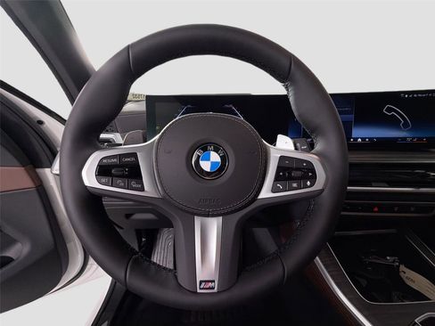 New 2026 BMW X5 xDrive40i w/ M Sport Package AWD/4WD image 12