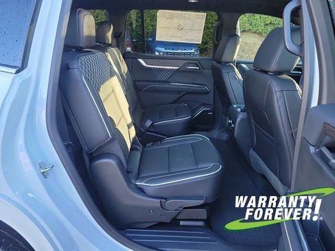 New 2026 GMC Acadia Denali w/ Super Cruise Package image 17