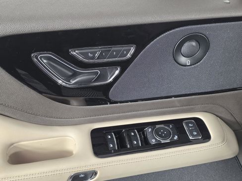 Used 2024 Lincoln Aviator Reserve w/ Elements Package Plus image 11