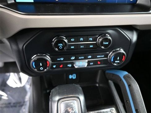 Used 2022 Ford Bronco Wildtrak image 13