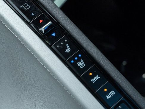 Used 2020 Chevrolet Corvette Stingray Preferred Cpe w/ 2LT Preferred Equipment Group image 18