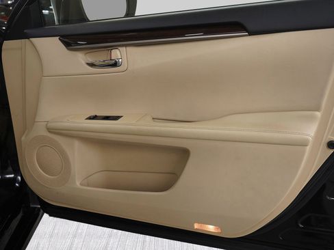 Used 2013 Lexus ES 350 350 image 9