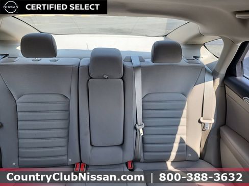 Used 2018 Ford Fusion SE FWD image 21