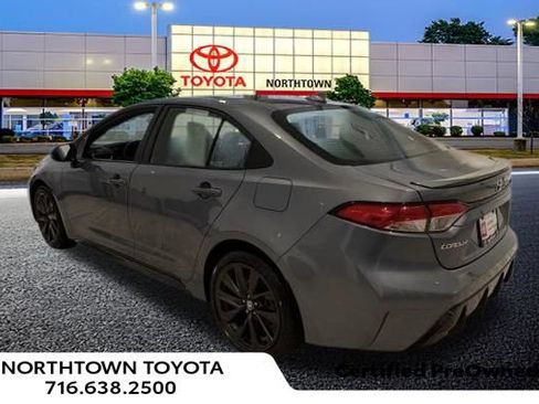 Used 2023 Toyota Corolla SE image 3