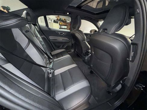 Used 2024 Volvo S60 B5 Ultimate w/ Climate Package image 16