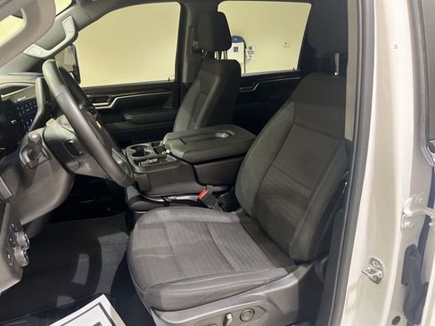 Certified 2025 Chevrolet Silverado 2500 LT w/ Convenience Package image 18