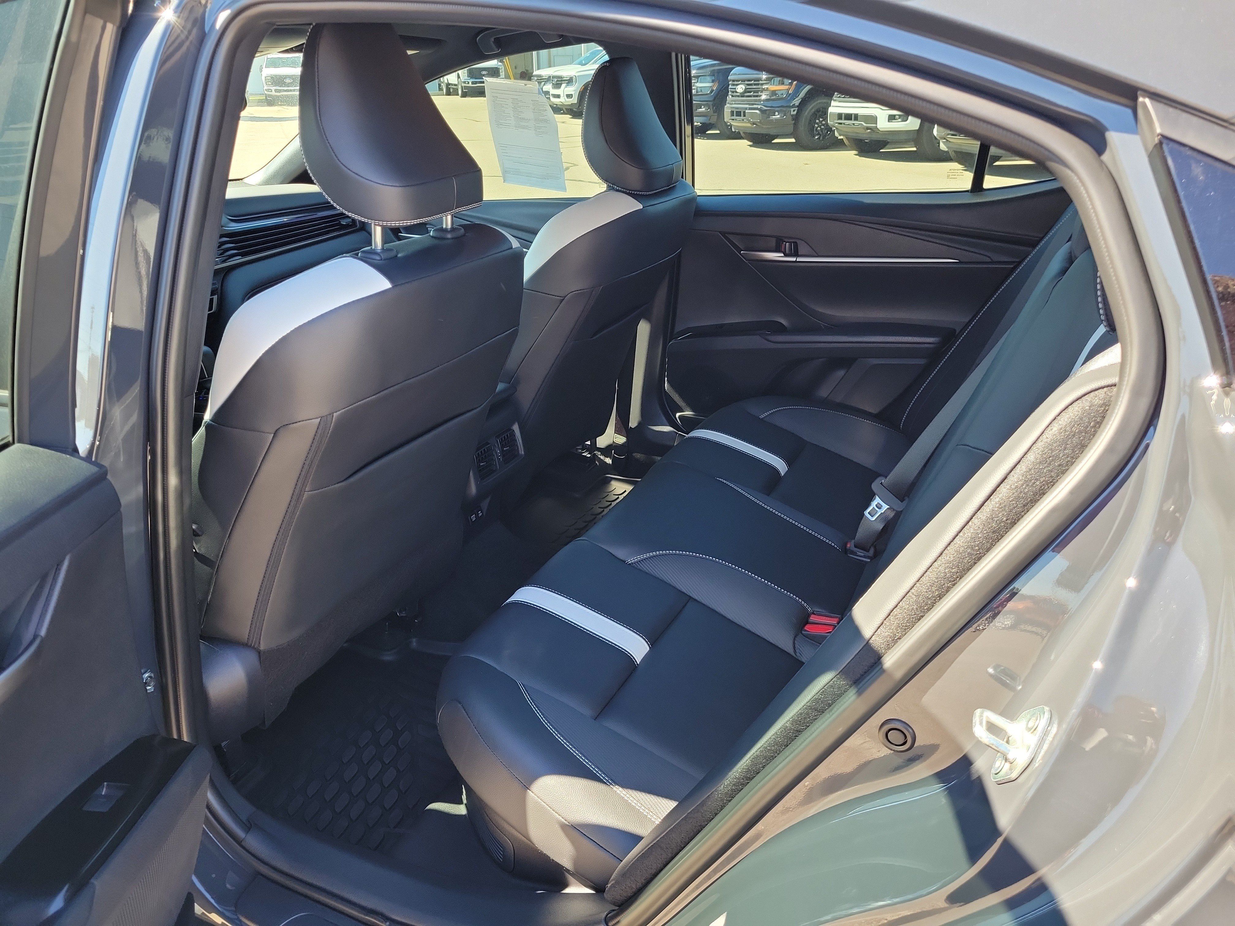 Used 2026 Toyota Camry SE FWD image 12