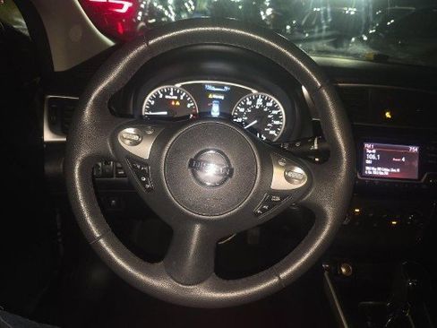 Used 2017 Nissan Sentra SR image 5