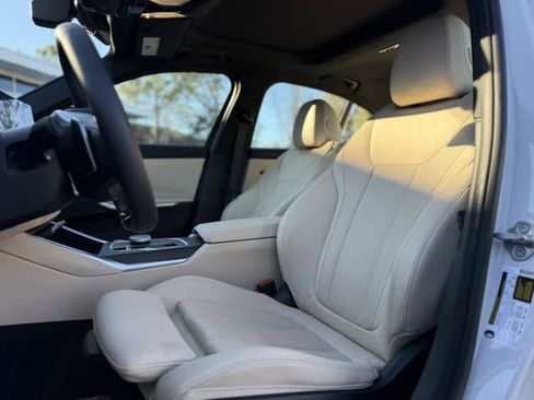 Certified 2025 BMW 330i Sedan w/ Premium Package image 12