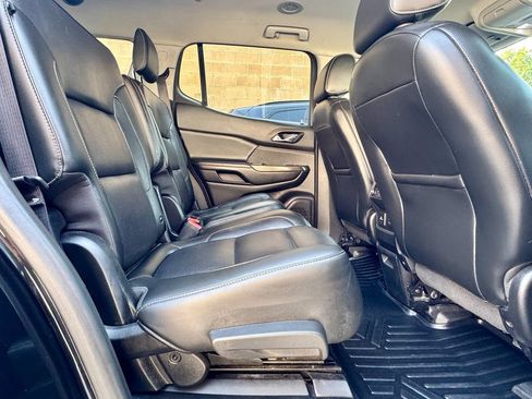 Used 2019 GMC Acadia SLT AWD/4WD image 18