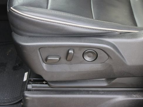 Used 2024 Chevrolet Tahoe Premier image 13