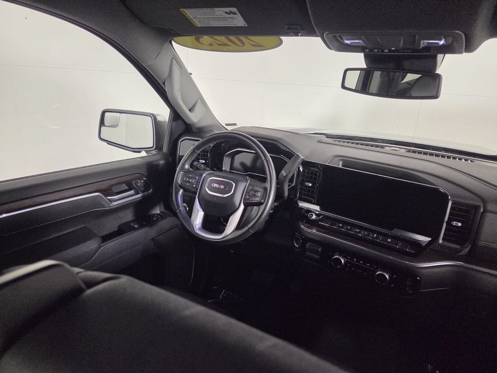 Used 2025 GMC Sierra 1500 SLT RWD image 30