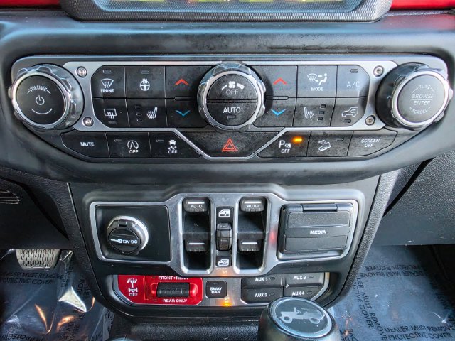 Used 2018 Jeep Wrangler Unlimited Rubicon AWD/4WD image 27
