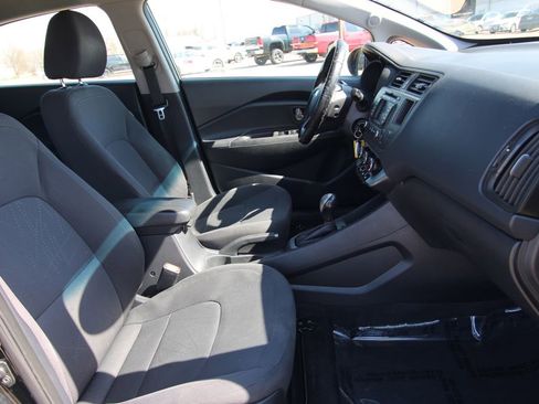 Used 2012 Kia Rio EX w/ Convenience Pkg image 8