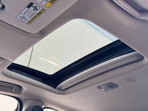 Used 2018 Honda HR-V EX image 11